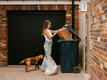 Comparing Disposal Options: Recycling vs. Donating vs. Trash